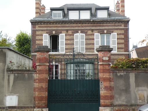  maison, avec parc, rue de la Paix